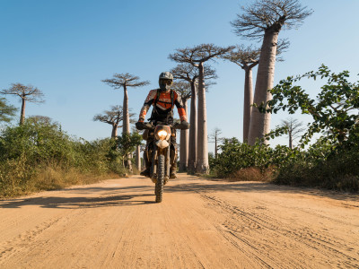 MADAGASKAR - Motocyklem przez bezdroża
